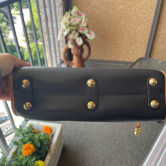 AUTHENTIC DOONEY & BOURKE BAG - great condition, very durable! - Picture 6 of 6